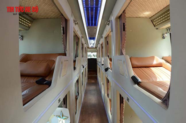 Nhà xe Giáp Diệp phục vụ khách hàng bằng xe giường nằm 40 chỗ và xe Limousine 20 phòng vip vô cùng hiện đại